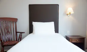 Bear Hotel by Greene King Inns - Room