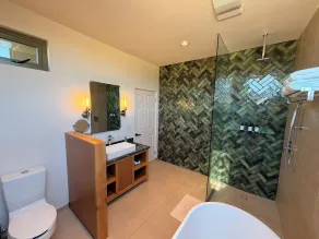 Nangi Hotel Boutique - Bathroom