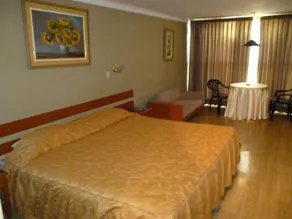 Holiday Suites - Room