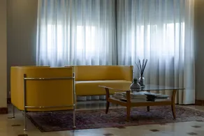 La Pina - Lobby sitting area
