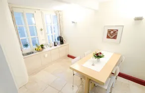 Hochzeitshaus Bremen - Essbereich im Zimmer