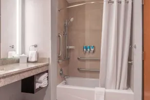 Drury Plaza Hotel College Station - Salle de bain