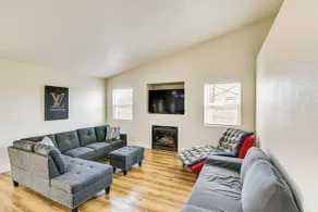 1 Mi to Pioneer Crossing Casino: Fernley Retreat! - Interiör