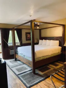 Sylvan Valley Lodge and Cellars - Room