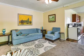 Port Arthur Homebase: Work, Dine & Play! - Interiör