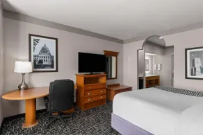 La Quinta Inn & Suites by Wyndham Jackson Airport - Pearl - Værelse