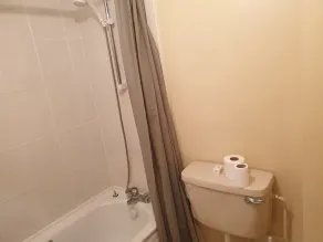 Elmhurst Hotel - Baño