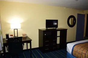 Days Inn by Wyndham Augusta - Room
