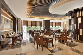 Radisson Blu Hotel, Indore - Restaurant