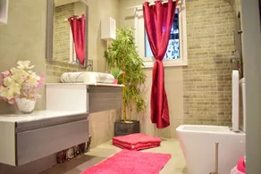 Maison de Luxe Pour Toute la Famille - Bathroom