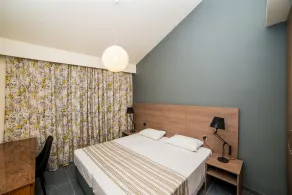 Helios Bay Hotel and Suites - Zimmer