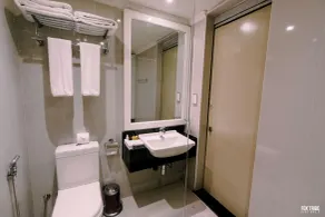 Earl's Regent Negombo "Golden Shore at Your Door - Find Your Dream Stay" - Bathroom