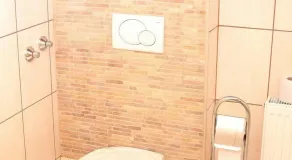 Airport Budapest Sarokhaz Panzio - Bathroom