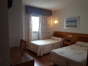 Hostal Mediterraneo - Chambre