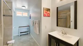 Grapetree Bay Hotel and Villas - Bathroom