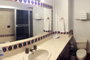 Hacienda Bajamar - Bathroom