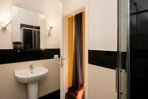 The Guesthouse - Badezimmer