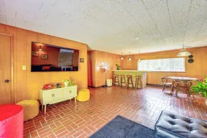 Mid-century 1950s Home W/ Carport Near Route 66 - Interiør