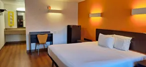 Super 8 by Wyndham Kannapolis - Chambre