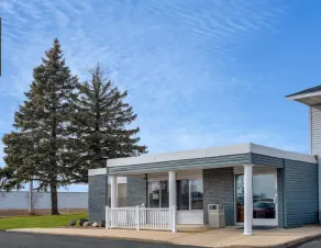 Hotel Owatonna - Image 1