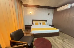 The Royal Paradise Resort and Salt Yard - Room