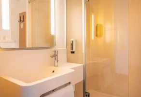 B&B HOTEL Martigues Port-de-Bouc - Badeværelse