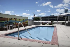 Hampton Inn & Suites Austin @ The University / Capitol - Pool