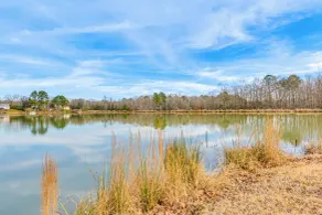 Lakefront Home w/ Yard & Deck in North Little Rock - Innenbereich