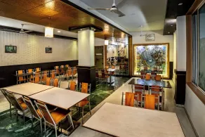 Hotel RKV Residency - Restaurang