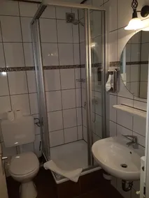Ferienwohnungen am Buchbrunnen - Bathroom