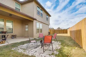 Cozy & Family-friendly 2-story Home - Innvendig
