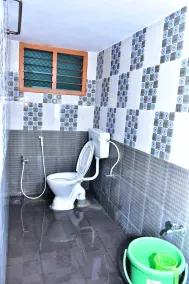 Arunai Grand Tiruvannamalai - Bathroom