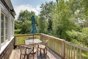 Franconia Escape on Half Acre w/ Fire Pit & Deck! - Interiør