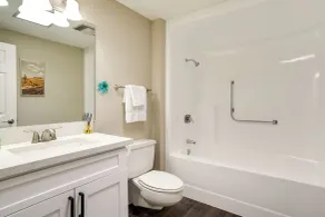 Golfer's Oasis! 55+ Sun City West Retreat w/ Pool - Innvendig