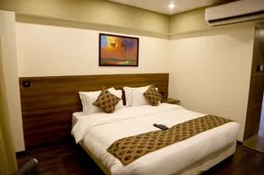 Hotel Mumbai House Andheri East, Mumbai - Room