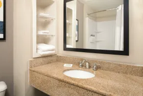 City Express by Marriott Danville - Bathroom