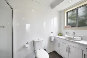 Megan Court Apartments - Bathroom
