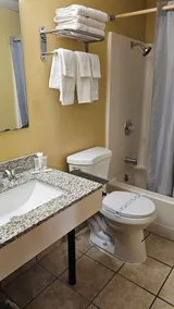 Budgetel inn & Suites - Badezimmer