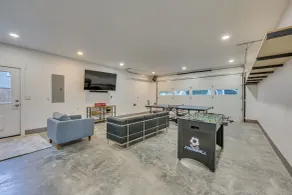 Stylish Everett Home w/ Green Belt! - Innenbereich