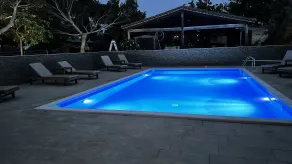 Arion Stables & Apartments - Basseng