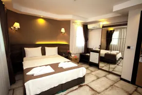 Anar Hotel - Quarto