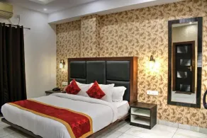 HOTEL HILL VIEW - Room