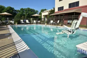 Hampton Inn & Suites Alexandria - Piscine