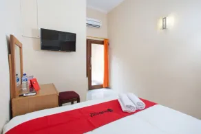 RedDoorz Syariah near UNTAG Banyuwangi - Chambre