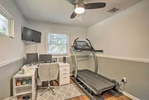 Updated Getaway w/ Pool & Hot Tub on < 3 Acres! - Interiør