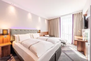 Premier Inn Düsseldorf City Centre - Room