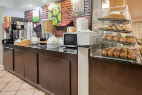 La Quinta Inn by Wyndham San Antonio I-35 N at Toepperwein - Restaurant
