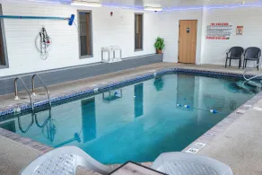 Victorian Inn & Suites-York - Piscine