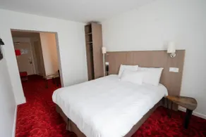  Brit Hotel Essentiel CHOLET - Chambre