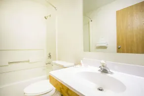 Super 8 by Wyndham Kingman - Salle de bain